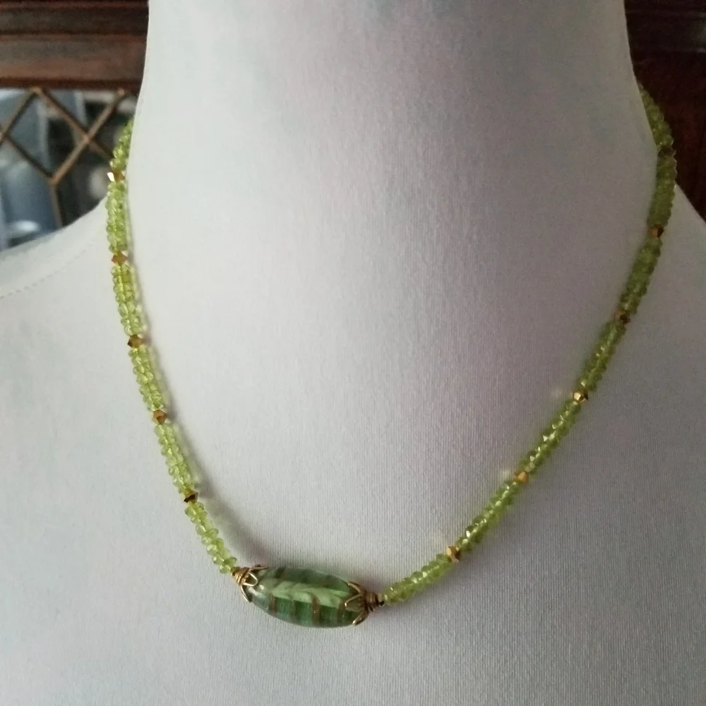Peridot necklace gemstone bead necklace art glass gem stone handmade - Picture 11 of 16